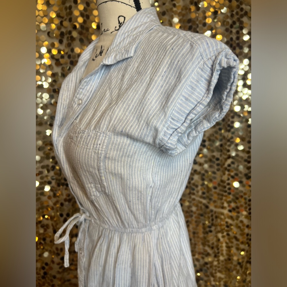 It has pockets 🖤 - Picture 4 of 7